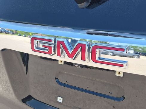 Used 2020 GMC Acadia SLT w/ Trailering Package AWD/4WD image 11