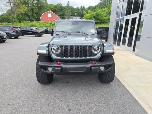 Used 2025 Jeep Wrangler Rubicon AWD/4WD image 2