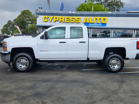 Used 2017 Chevrolet Silverado 2500 W/T AWD/4WD image 2
