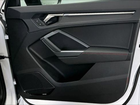 Certified 2025 Audi Q3 2.0T Premium Plus w/ Premium Plus Package image 26