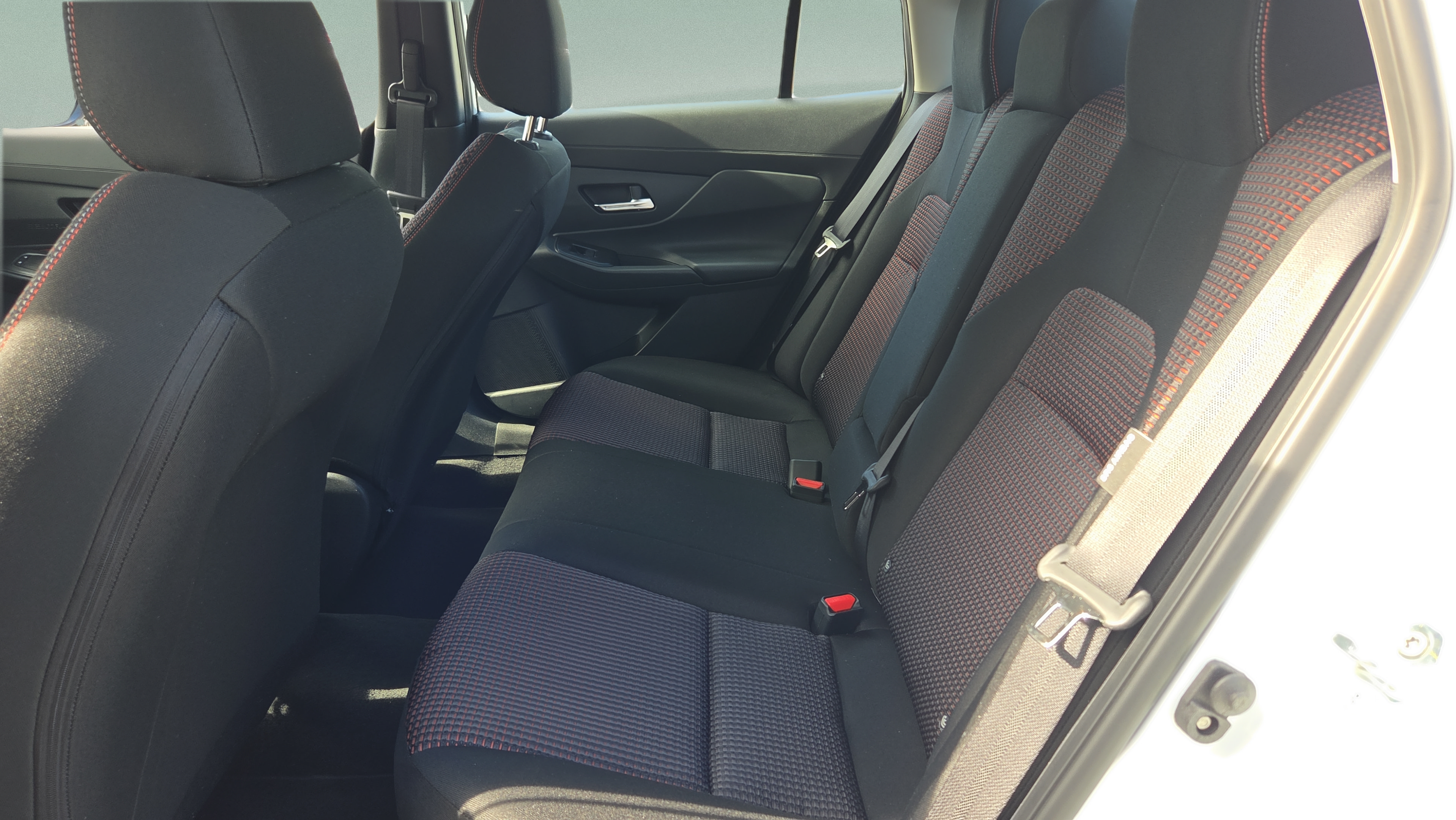 Used 2026 Nissan Sentra SR w/ Floor Mat Package FWD image 10
