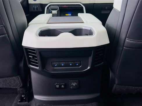 Used 2024 Toyota Tundra Capstone image 27