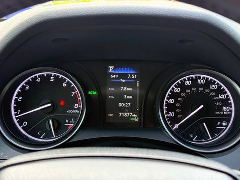 Used 2023 Toyota Camry SE w/ Cold Weather Package FWD image 29