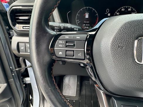 Used 2023 Honda Pilot TrailSport image 15