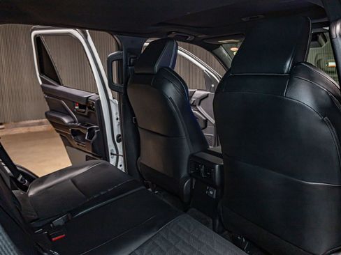 Used 2025 Toyota 4Runner TRD Off-Road Premium image 27