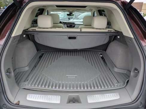 Used 2022 Cadillac XT5 Premium Luxury w/ Technology Package image 7