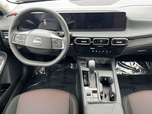 New 2026 Nissan Sentra SR w/ Floor Mat Package FWD image 15