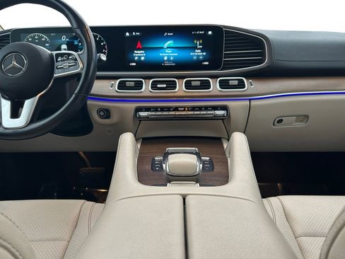 Used 2021 Mercedes-Benz GLS 450 4MATIC image 12