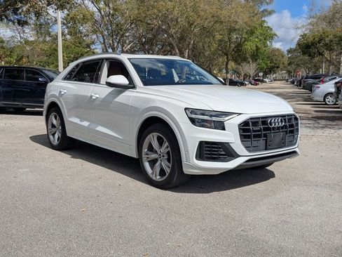 Used 2022 Audi Q8 Premium Plus w/ Premium Plus Package image 3