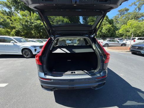 Used 2024 Volvo XC60 B5 Plus w/ Protection Package Premier AWD/4WD image 23