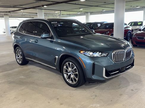 Used 2024 BMW X5 xDrive40i w/ Premium Package AWD/4WD image 2