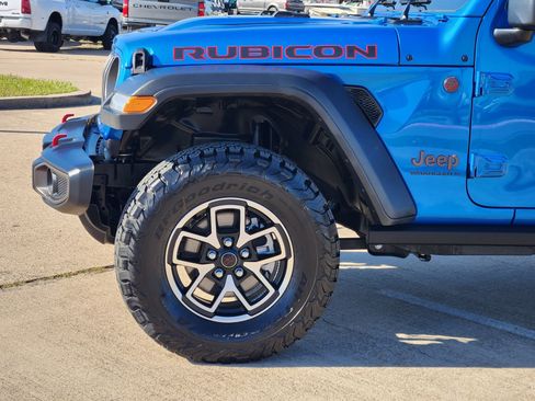 Used 2025 Jeep Wrangler Unlimited Rubicon image 10