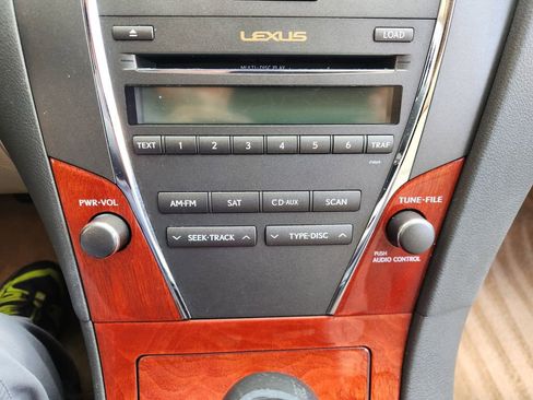 Used 2011 Lexus ES 350 image 19