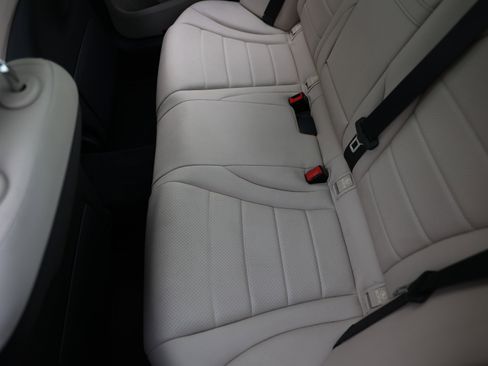 Used 2015 Mercedes-Benz C 300 Sedan image 13