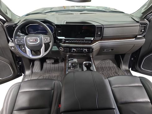Used 2025 GMC Sierra 1500 Elevation w/ Elevation Premium Package AWD/4WD image 9