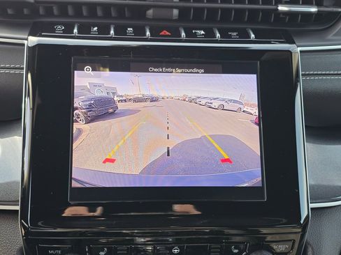 Used 2023 Jeep Grand Cherokee L Altitude image 23