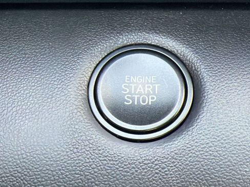 Certified 2025 Hyundai Elantra Sport FWD image 20