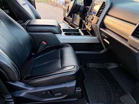 Used 2021 Ford F350 Lariat image 24