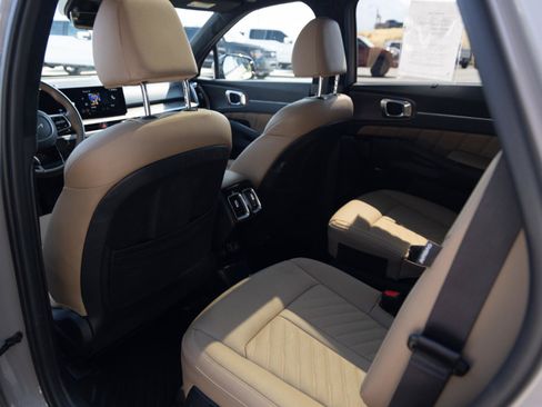 Used 2025 Kia Sorento SX Prestige w/ Olive Brown Leather Package AWD/4WD image 19