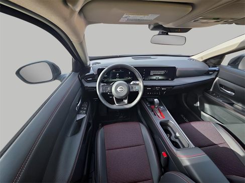 New 2026 Nissan Kicks SR image 14