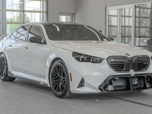 Used 2026 BMW M5 w/ Carbon Package AWD/4WD image 20