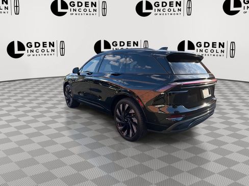 Used 2024 Lincoln Nautilus Reserve AWD/4WD image 6