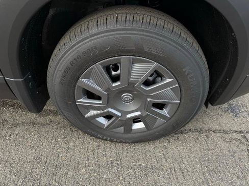 New 2026 Nissan Kicks S image 8