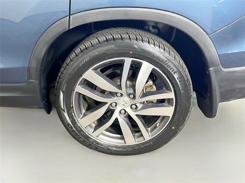 Used 2017 Honda Pilot Touring image 26