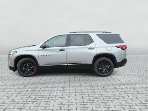 Used 2023 Chevrolet Traverse Premier w/ Redline Edition AWD/4WD image 5