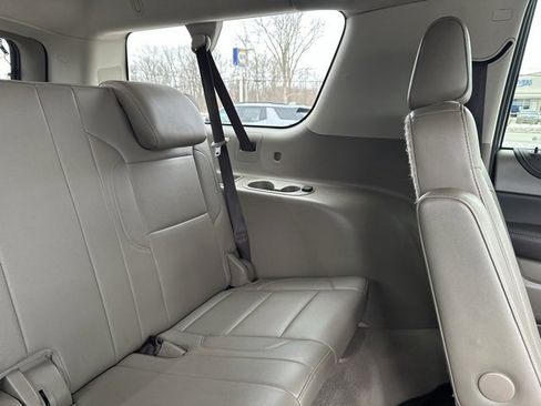Used 2020 Chevrolet Suburban Premier image 15