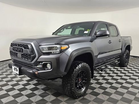 Used 2021 Toyota Tacoma TRD Off-Road image 7