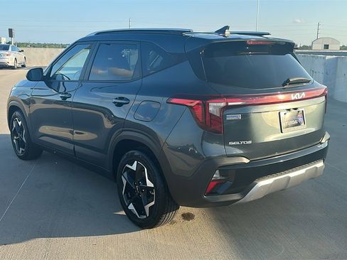 Used 2025 Kia Seltos S FWD image 10