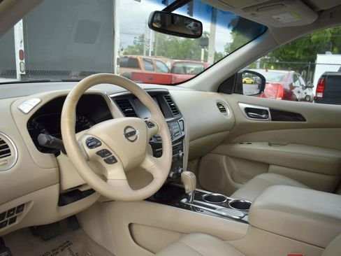 Used 2013 Nissan Pathfinder SL image 10