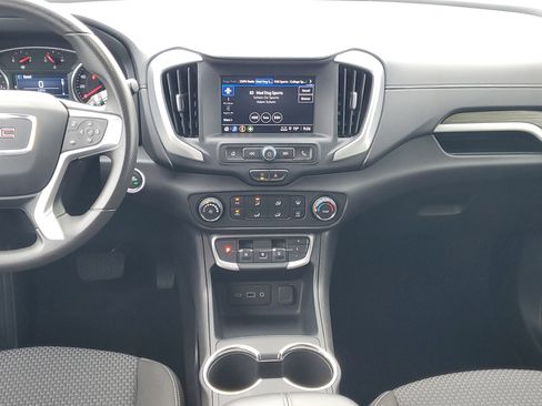 Used 2024 GMC Terrain SLE image 14
