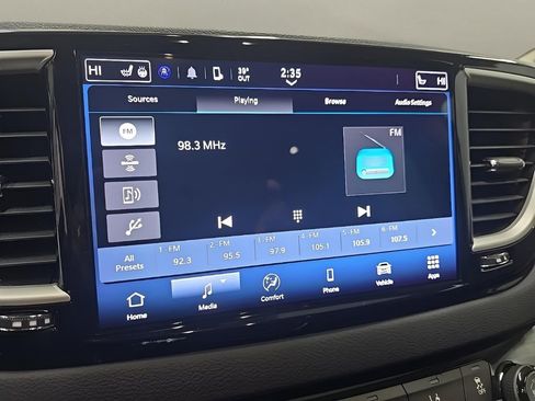 Used 2024 Chrysler Pacifica Touring-L image 24