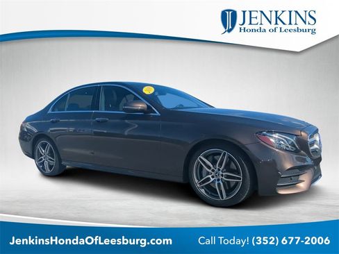 Used 2018 Mercedes-Benz E 300 image 1