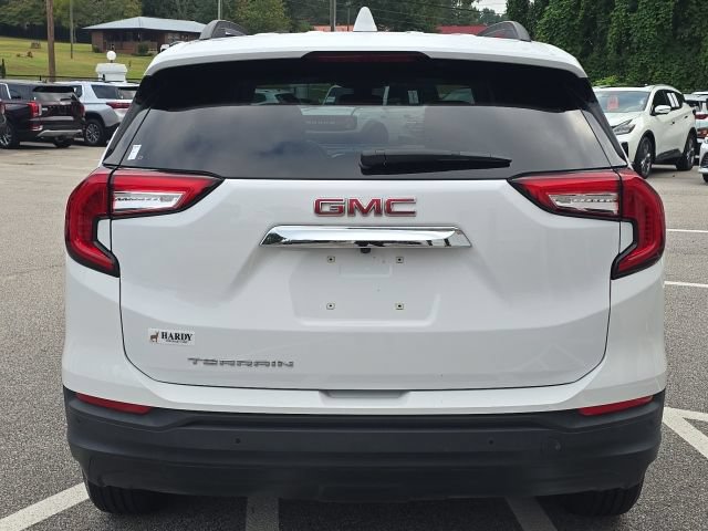Used 2022 GMC Terrain SLE w/ Driver Convenience Package FWD image 4