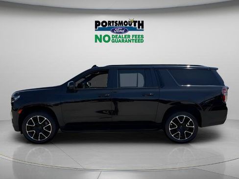 Used 2024 Chevrolet Suburban RST w/ Luxury Package AWD/4WD image 2