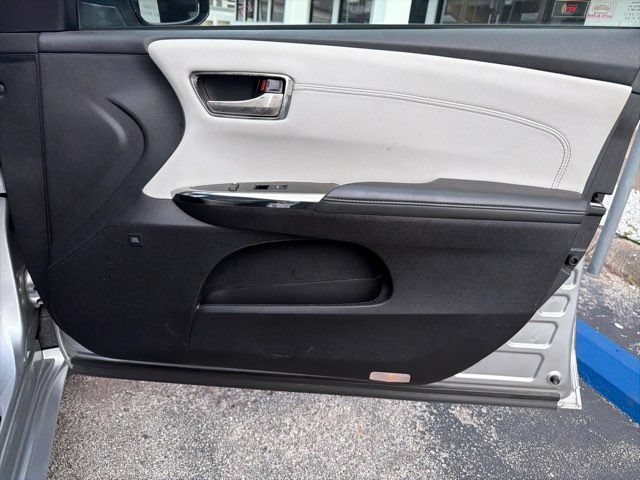 Used 2018 Toyota Avalon Limited FWD image 51
