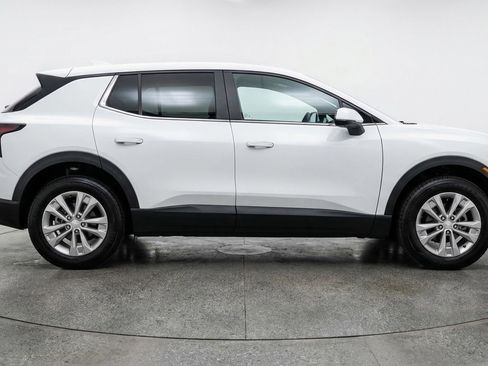 Used 2025 Chevrolet Equinox LT image 11