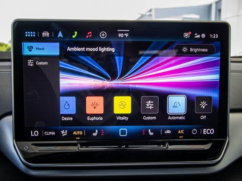 New 2025 Volkswagen ID.4 Pro image 36