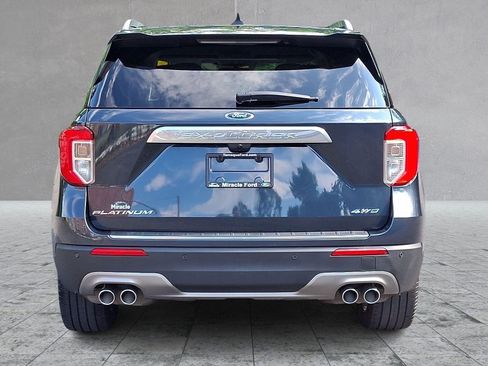 Used 2022 Ford Explorer Platinum w/ Equipment Group 601A AWD/4WD image 5