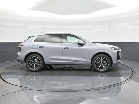 New 2026 Audi Q3 quattro 2.0T AWD/4WD image 8