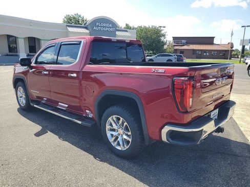Used 2022 GMC Sierra 1500 SLT w/ SLT Premium Plus Package AWD/4WD image 3