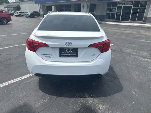 Used 2018 Toyota Corolla SE FWD image 4