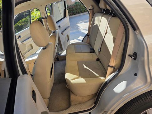 Used 2008 Ford Escape XLT image 10