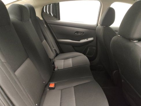 Used 2025 Nissan Sentra SV image 19