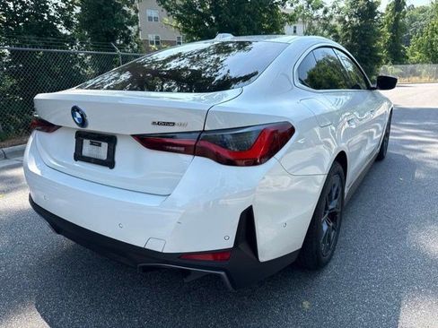 Used 2023 BMW i4 eDrive40 w/ Premium Package RWD image 5