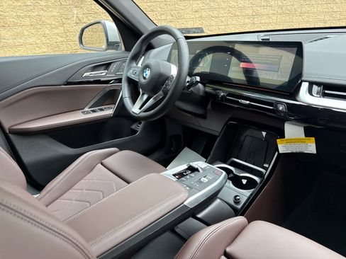 Used 2025 BMW X1 xDrive28i w/ Convenience Package image 11