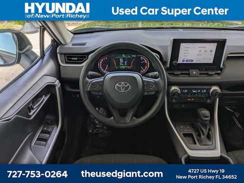 Used 2023 Toyota RAV4 XLE w/ Convenience Package FWD image 20